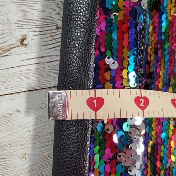 2 Victoria's Secret Bags Cosmetic & Change Purse Rainbow‎ Sequin & Pink Pleather - Picture 9 of 11